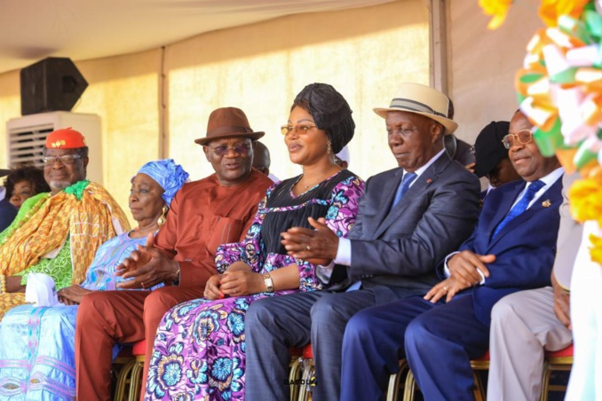 Assises nationales des femmes de Côte d'Ivoire à Dabou/ La ministre Touré Nassénéba mobilise 3 mille femmes à la vision du président Alassane Ouattara.  Assises nationales des femmes de Côte d'Ivoire à Dabou/ La ministre Touré Nassénéba mobilise 3 mille femmes à la vision du président Alassane Ouattara.