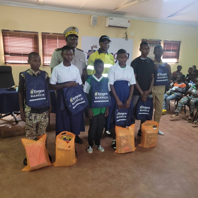 M'Bengué/ Promotion de l'Excellence/La compagnie minière de Tongon offre des kits scolaires aux meilleurs élèves et des équipements aux écoles M'Bengué/ Promotion de l'Excellence/La compagnie minière de Tongon offre des kits scolaires aux meilleurs élèves et des équipements aux écoles