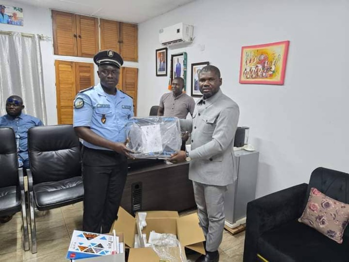 Duekoué/ Un opérateur économique, au secours au commissariat de police. Duekoué/ Un opérateur économique, au secours au commissariat de police.