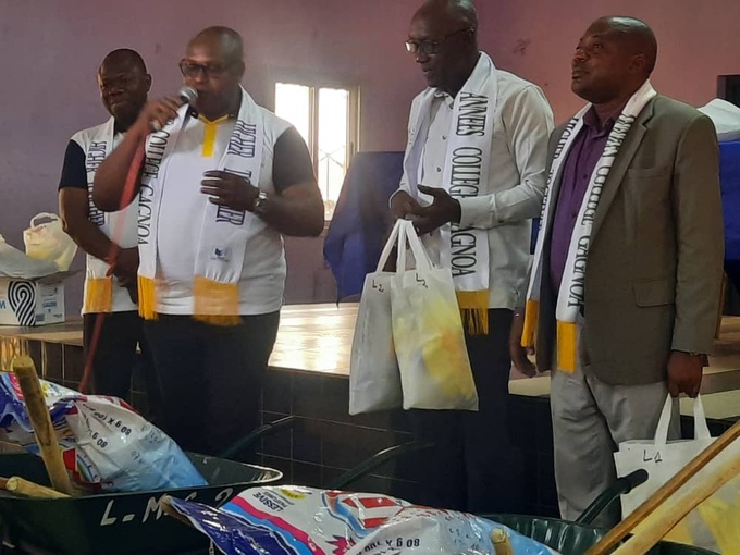 Gagnoa/Une Ong offre du matériel didactique et des produits de nettoyage aux lycées 1 et 2 Gagnoa/Une Ong offre du matériel didactique et des produits de nettoyage aux lycées 1 et 2