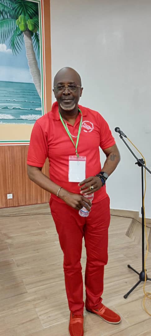 Retrouvailles/ Les anciens "Caïmans" du lycée classique d'Abidjan créent leur association. Retrouvailles/ Les anciens "Caïmans" du lycée classique d'Abidjan créent leur association.