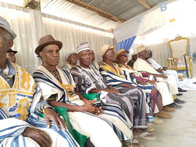 Bangolo/Décès du chef du canton Zagna/ Le ministre Amédée Kouakou apporte sa compassion au peuple Wê . Bangolo/Décès du chef du canton Zagna/ Le ministre Amédée Kouakou apporte sa compassion au peuple Wê .