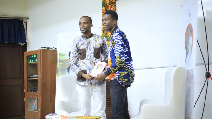 Vaincre le tabou de la sexualité /Le coach Hamian Fidèle sensibilise les parents pour une société ouverte et éclairée Vaincre le tabou de la sexualité /Le coach Hamian Fidèle sensibilise les parents pour une société ouverte et éclairée