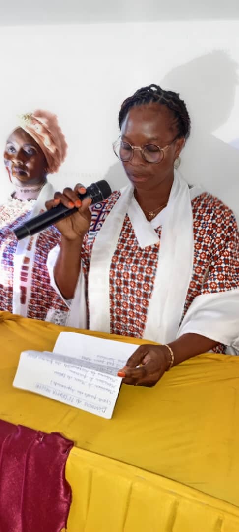 5 ème édition de la cérémonie de graduation/582 femmes alphabétisées par l'Ong Klaulet. 5 ème édition de la cérémonie de graduation/582 femmes alphabétisées par l'Ong Klaulet.