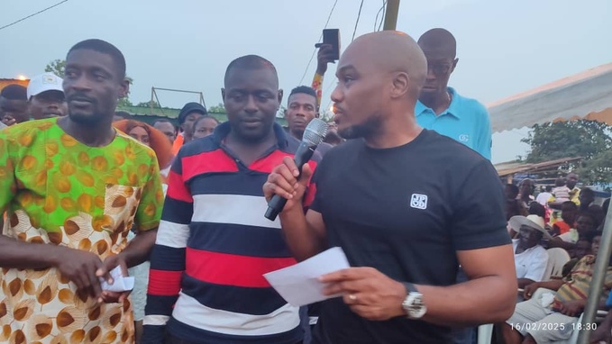 Présidentielles de 2025/ Le ministre gouverneur des Lagunes  met des jeunes en mission.    Présidentielles de 2025/ Le ministre gouverneur des Lagunes  met des jeunes en mission.