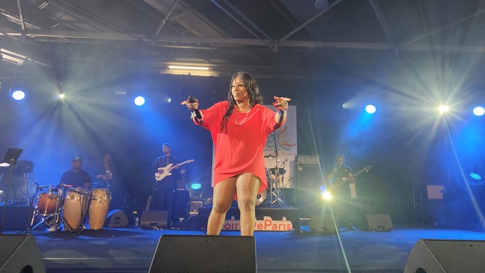 Izly : une voix vibrante de la musique afro-caribéenne Izly : une voix vibrante de la musique afro-caribéenne