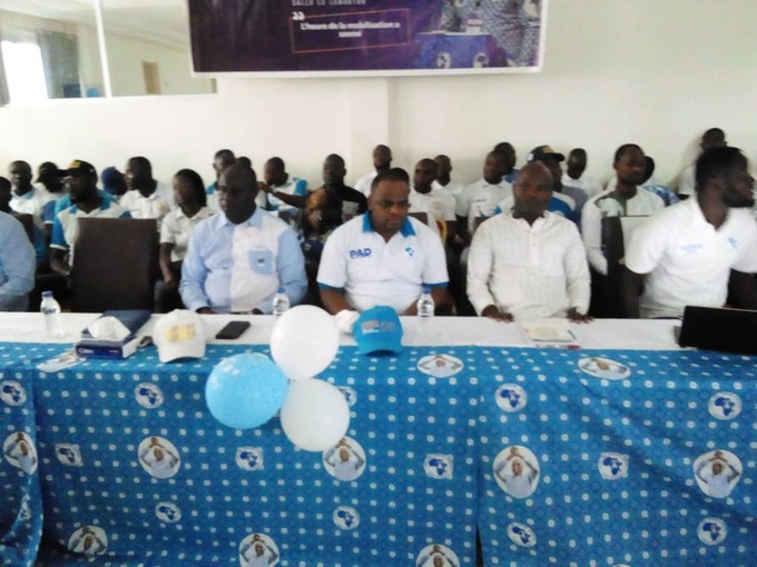 Dabou/En prélude à la fête de la Renaissance/Le Président de la ligue des jeunes du Ppa-Ci met la jeunesse du Leboutou en mission et lance une quête de soutien à Gbagbo Dabou/En prélude à la fête de la Renaissance/Le Président de la ligue des jeunes du Ppa-Ci met la jeunesse du Leboutou en mission et lance une quête de soutien à Gbagbo