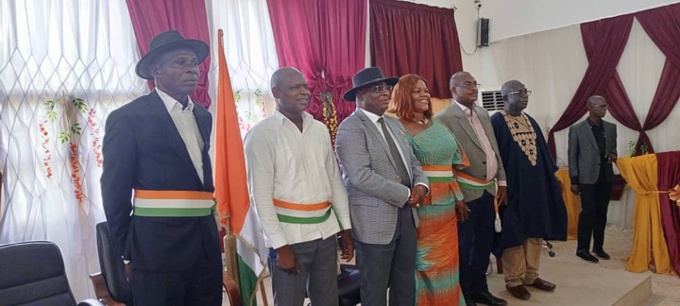 Dabou/ Le maire dévoile les grands axes du développement local. Dabou/ Le maire dévoile les grands axes du développement local.