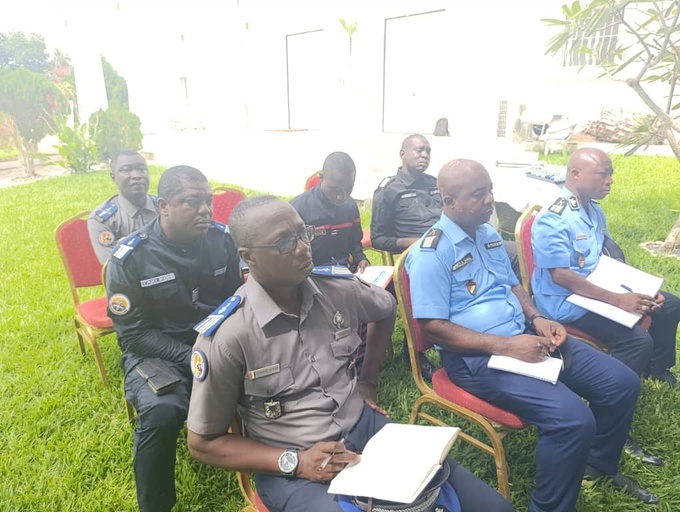 Sécurité et protection des populations/ Le ministre gouverneur du district des Lagunes apporte son soutien aux Fds Sécurité et protection des populations/ Le ministre gouverneur du district des Lagunes apporte son soutien aux Fds