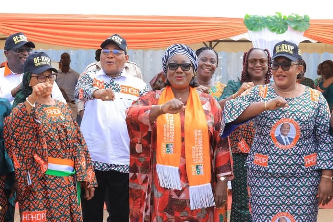 Élections présidentielles de 2025/La présidente de l'UFRHDP Arlette Badou met les femmes du Guémon en mission pour la victoire du Rhdp.