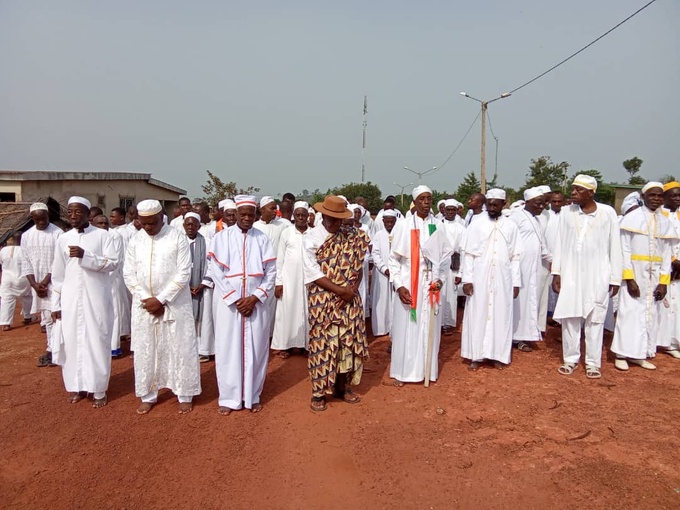 Gagnoa/ Depuis Dougroupalegnoa, l'église Dehima lance une caravane de prière pour des élections apaisées. Gagnoa/ Depuis Dougroupalegnoa, l'église Dehima lance une caravane de prière pour des élections apaisées.