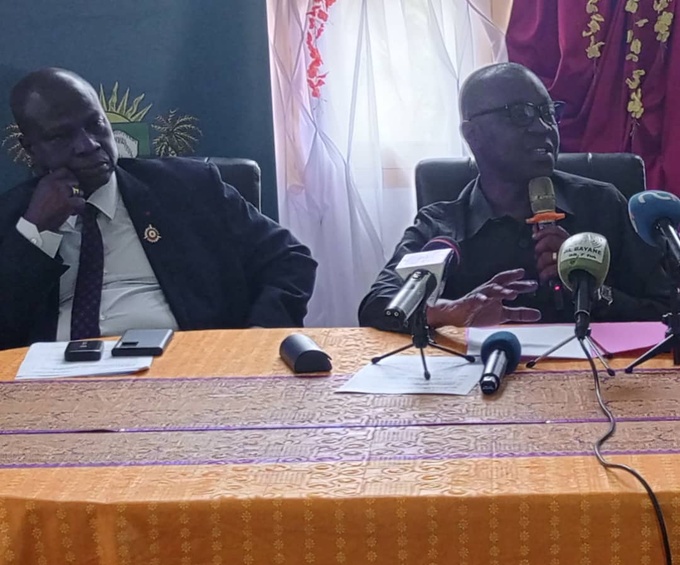 Dabou/ Le ministre Amadou Koné dote le comitélocal de sécurité routière de radars Dabou/ Le ministre Amadou Koné dote le comitélocal de sécurité routière de radars