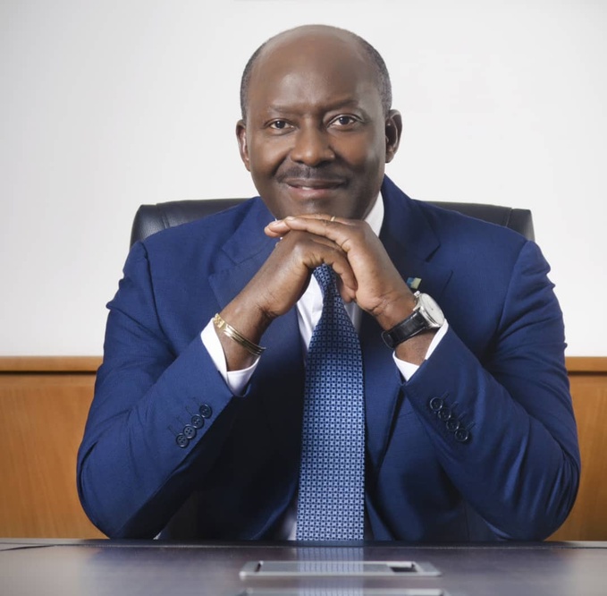 Monsieur Henri-Claude Oyima, nouveau ministre gabonais de l'Economie et des finances