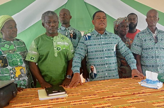 Grand-Lahou/ Grande marche de soutien à Tidiane Thiam/ Le député Blaise N'Dédé mobilise les populations d'Ahouanou et Bakanda Grand-Lahou/ Grande marche de soutien à Tidiane Thiam/ Le député Blaise N'Dédé mobilise les populations d'Ahouanou et Bakanda