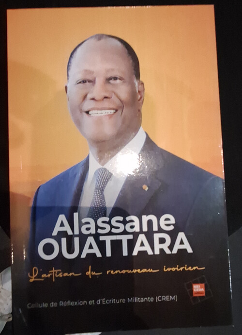 À Paris, la diaspora RHDP célèbre l’œuvre du président Ouattara à travers un ouvrage collectif À Paris, la diaspora RHDP célèbre l’œuvre du président Ouattara à travers un ouvrage collectif