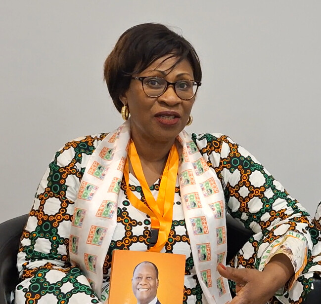 Paris/ Entretien avec le Dr Diaby Moustapha Ben Ismaïla et Djénéba Touré Kolosinski – À la découverte de l’ouvrage « Alassane Ouattara, l’artisan du renouveau ivoirien » Paris/ Entretien avec le Dr Diaby Moustapha Ben Ismaïla et Djénéba Touré Kolosinski – À la découverte de l’ouvrage « Alassane Ouattara, l’artisan du renouveau ivoirien »