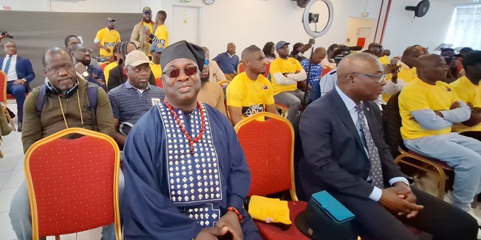 Rencontre citoyenne à Paris : Assalé Tiémoko Antoine appelle la diaspora ivoirienne à s'engager pour une Côte d’Ivoire de confiance