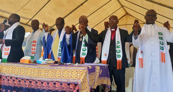 Les hommes de Dieu ont prié pour la paix à Débrimou Les hommes de Dieu ont prié pour la paix à Débrimou