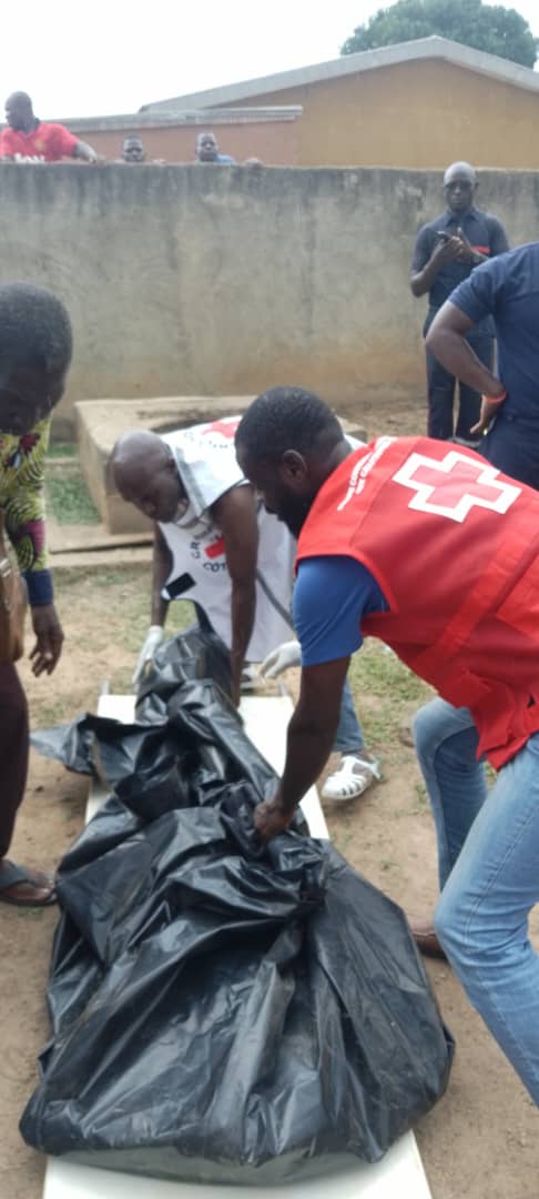 Drame à Bouna/Un homme poignarde une jeune fille et se suicide en se jetant dans un puits Drame à Bouna/Un homme poignarde une jeune fille et se suicide en se jetant dans un puits