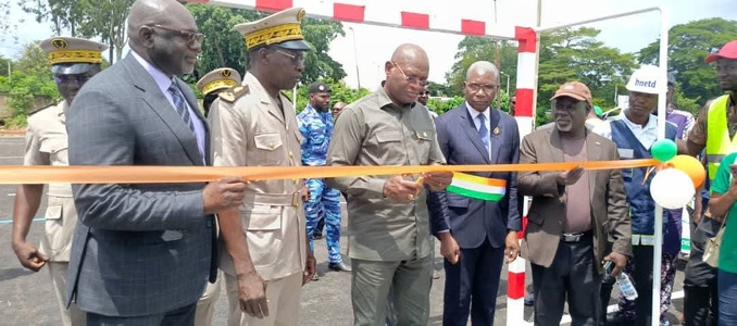 Bouaflé/Le ministre Metch Silas inaugure les nouvelles infrastructures sportives.