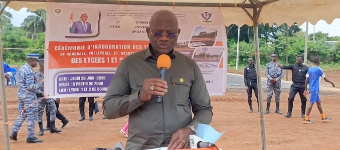 Bouaflé/Le ministre Metch Silas inaugure les nouvelles infrastructures sportives.