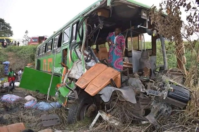 Ce qui reste du car après le drame Ce qui reste du car après le drame