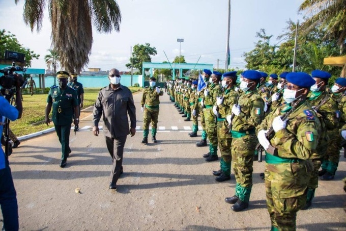 Gendarmerie nationale/ 21 filles-commandos reçoivent leurs attributs Gendarmerie nationale/ 21 filles-commandos reçoivent leurs attributs