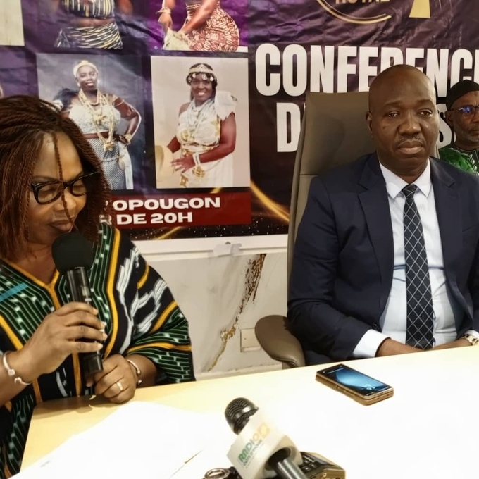 Finale du concours Miss Tabbooret Royal, 3 ème édition/ La promotrice Christiane Mahilé annonce de bonnes nouvelles aux candidates Finale du concours Miss Tabbooret Royal, 3 ème édition/ La promotrice Christiane Mahilé annonce de bonnes nouvelles aux candidates