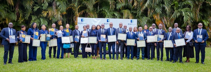 Célébration du mérite et de la reconnaissance/BGFIBank Côte d’Ivoire décerne  des médailles d’Honneur du Travail à  27 agents