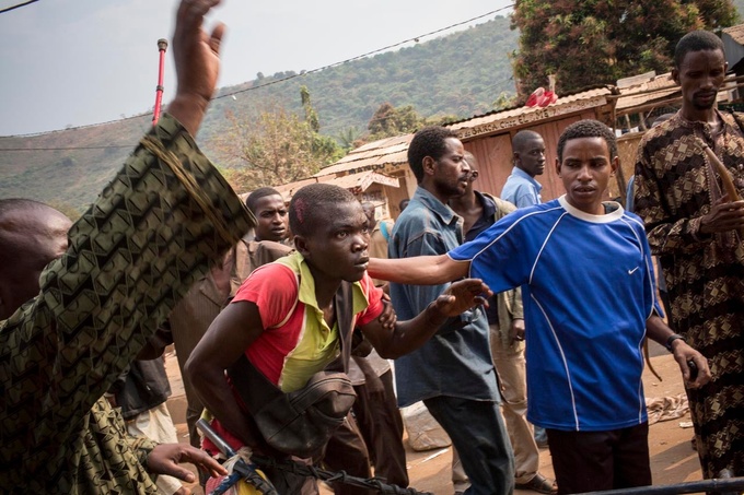 Gohitafla/ Double tragédie/ Un père découpe son fils à la machette et est lynché à mort par la foule Gohitafla/ Double tragédie/ Un père découpe son fils à la machette et est lynché à mort par la foule