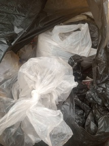Derrière les paillettes du Djaka festival, le défi des déchets