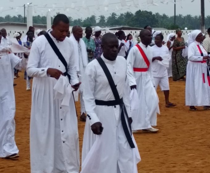 Toukouzou Hozalem/ 69 ème édition de la fête des élèves et étudiants / 5 mille élèves et étudiants confient leur succès au Prophète Papa Nouveau Toukouzou Hozalem/ 69 ème édition de la fête des élèves et étudiants / 5 mille élèves et étudiants confient leur succès au Prophète Papa Nouveau