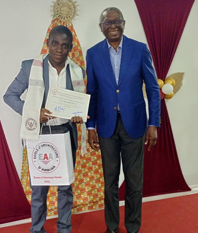 École d'architecture d'Abidjan ( EAA) /Soutenance de Master 2/ 16 candidats réalisent un carton plein École d'architecture d'Abidjan ( EAA) /Soutenance de Master 2/ 16 candidats réalisent un carton plein