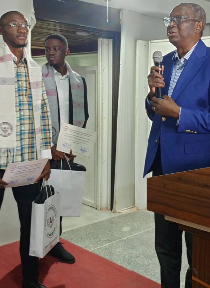 École d'architecture d'Abidjan ( EAA) /Soutenance de Master 2/ 16 candidats réalisent un carton plein École d'architecture d'Abidjan ( EAA) /Soutenance de Master 2/ 16 candidats réalisent un carton plein