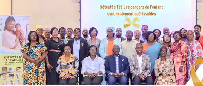 photo de famille participants et communicants