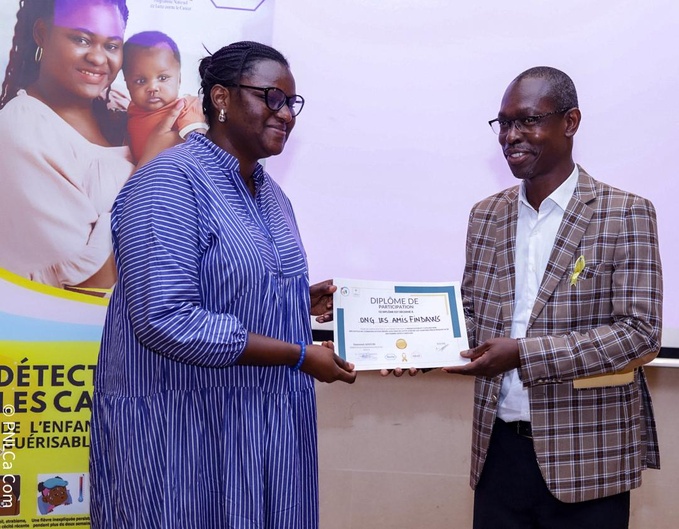 remise de parchemin participant remise de parchemin participant