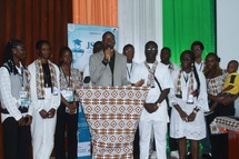 Au milieu, le président de la CEVI Au milieu, le président de la CEVI