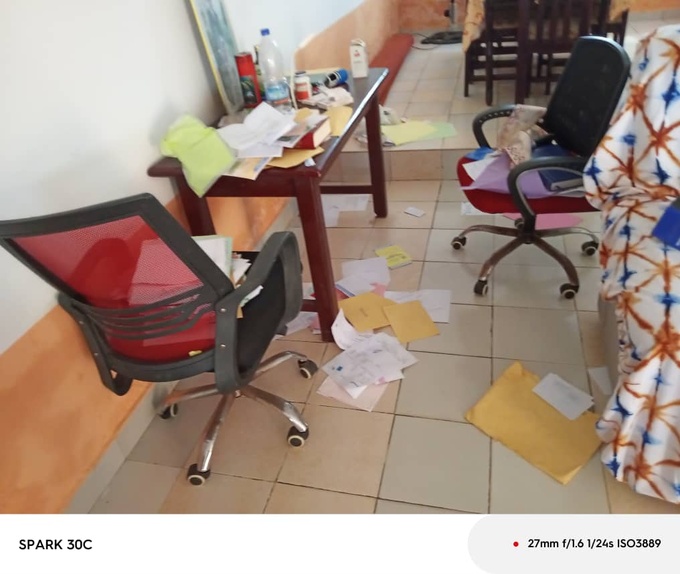 Grand- Lahou/ La résidence d'un chef de village vandalisée par des inconnus - Des objets de valeur et d'importants documents emportés. Grand- Lahou/ La résidence d'un chef de village vandalisée par des inconnus - Des objets de valeur et d'importants documents emportés.