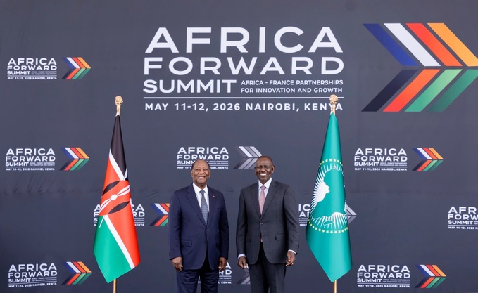 © Présidence Par DR En marge du sommet Africa Forward, Alassane Ouattara s’entretient avec son homologue kényan Le Président de la République, S.E.M. Alassane OUATTARA, s’entretient avec son homologue kenyan, à Nairobi (Kenya)
