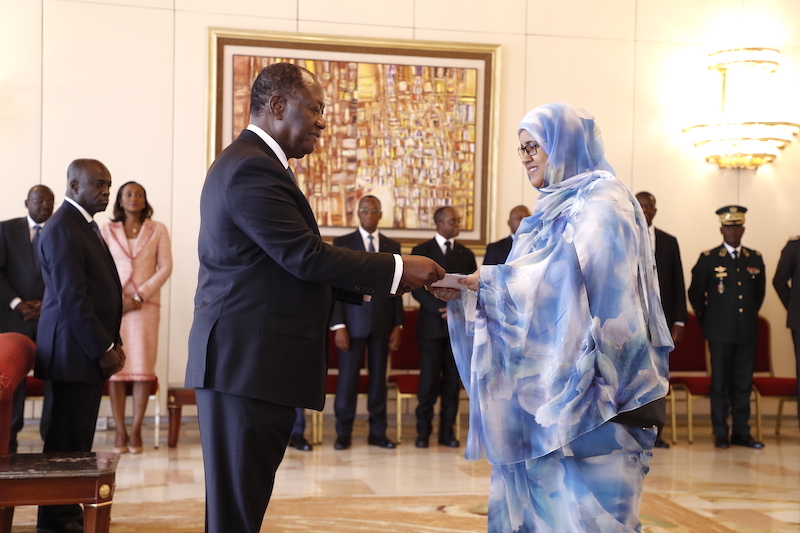 Photos de la cérémonie de présentation des Lettres de créance de l'Ambassadeur de la République islamique de Mauritanie  en Côte d'Ivoire, S.E.Mme VATMA Vall Soueina,  au Président de la République, S.E.M. Alassane OUATTARA, ce vendredi 22 Mars 2019, au Palais de la Présidence de la République. Credit photo Presidence.ci Photos de la cérémonie de présentation des Lettres de créance de l'Ambassadeur de la République islamique de Mauritanie  en Côte d'Ivoire, S.E.Mme VATMA Vall Soueina,  au Président de la République, S.E.M. Alassane OUATTARA, ce vendredi 22 Mars 2019, au Palais de la Présidence de la République. Credit photo Presidence.ci