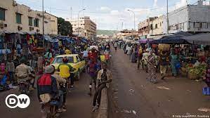 Embargo sur le Mali : ‘’Certains produits commencent à se faire rares’’, prévient un observateur Embargo sur le Mali : ‘’Certains produits commencent à se faire rares’’, prévient un observateur