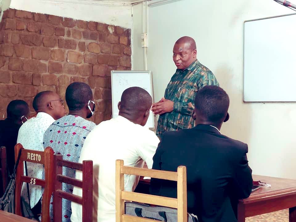 Centrafrique : Le chef d’état Centrafricain reprend les cours à l’université Centrafrique : Le chef d’état Centrafricain reprend les cours à l’université