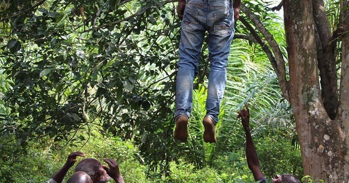 Ph:DR un enseignant découvert mort pendu