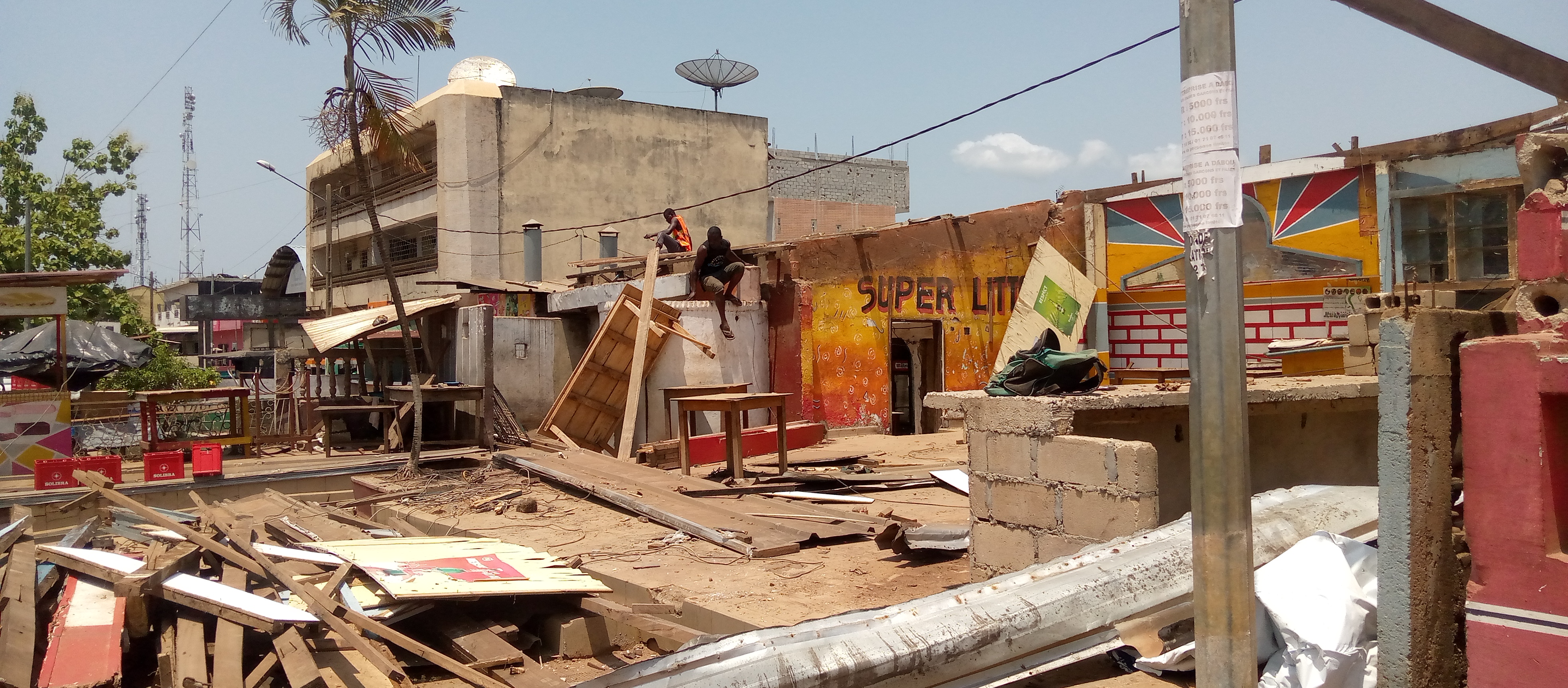 Éboulements récurrents d'immeubles à Abidjan/ Les masques tombent.