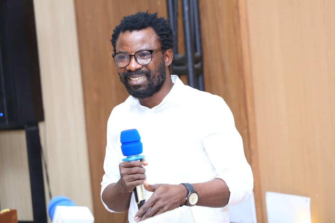 Djokoury Prince Henry, initiateur du projet de solidarité en milieu chrétien pour la réalisation des projets Djokoury Prince Henry, initiateur du projet de solidarité en milieu chrétien pour la réalisation des projets