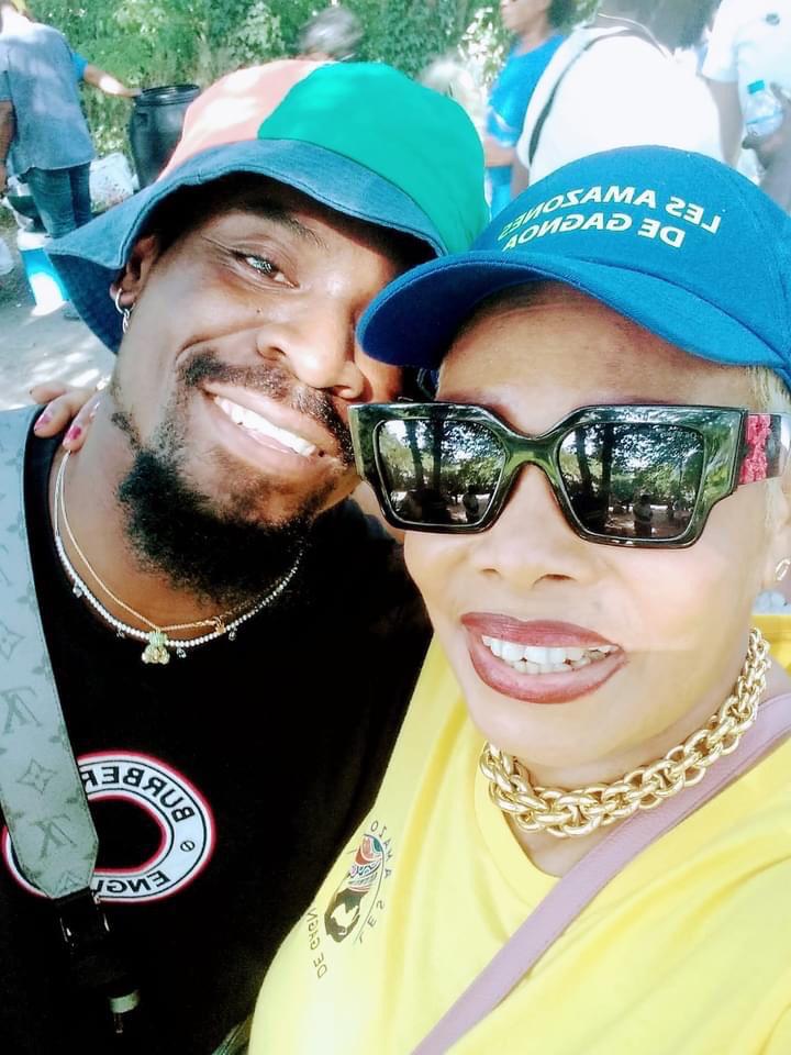 PREMIERE SORTIE « BARBECUE GEANT » DE L'ASSOCIATION LES AMAZONES DE GAGNOA PREMIERE SORTIE « BARBECUE GEANT » DE L'ASSOCIATION LES AMAZONES DE GAGNOA