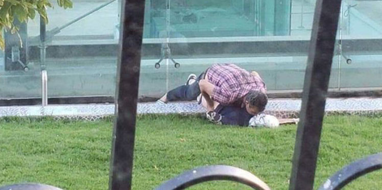 Ph:DR Un couple se fait bastonner Ph:DR Un couple se fait bastonner