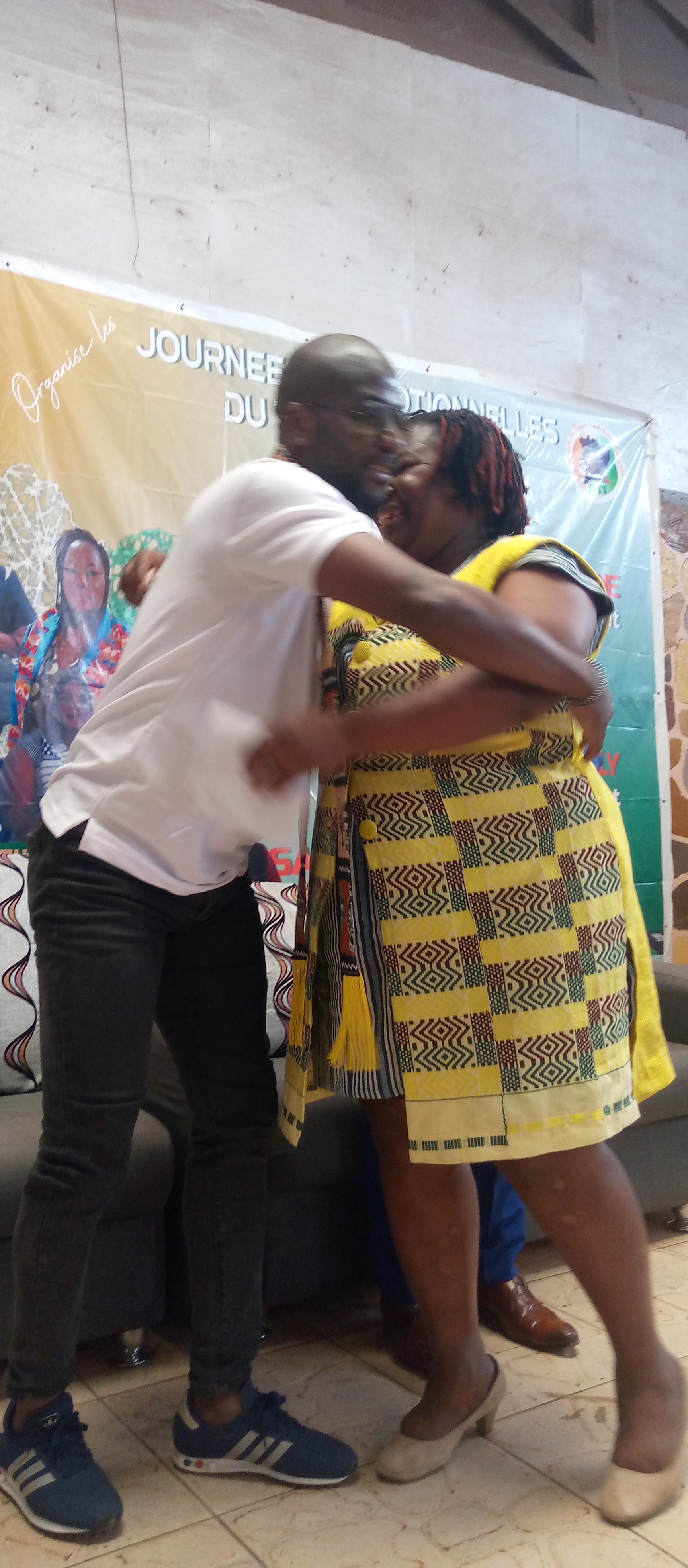 Eric Patron et Chantal Guiraud se sont promis de fusionner leurs activités Eric Patron et Chantal Guiraud se sont promis de fusionner leurs activités