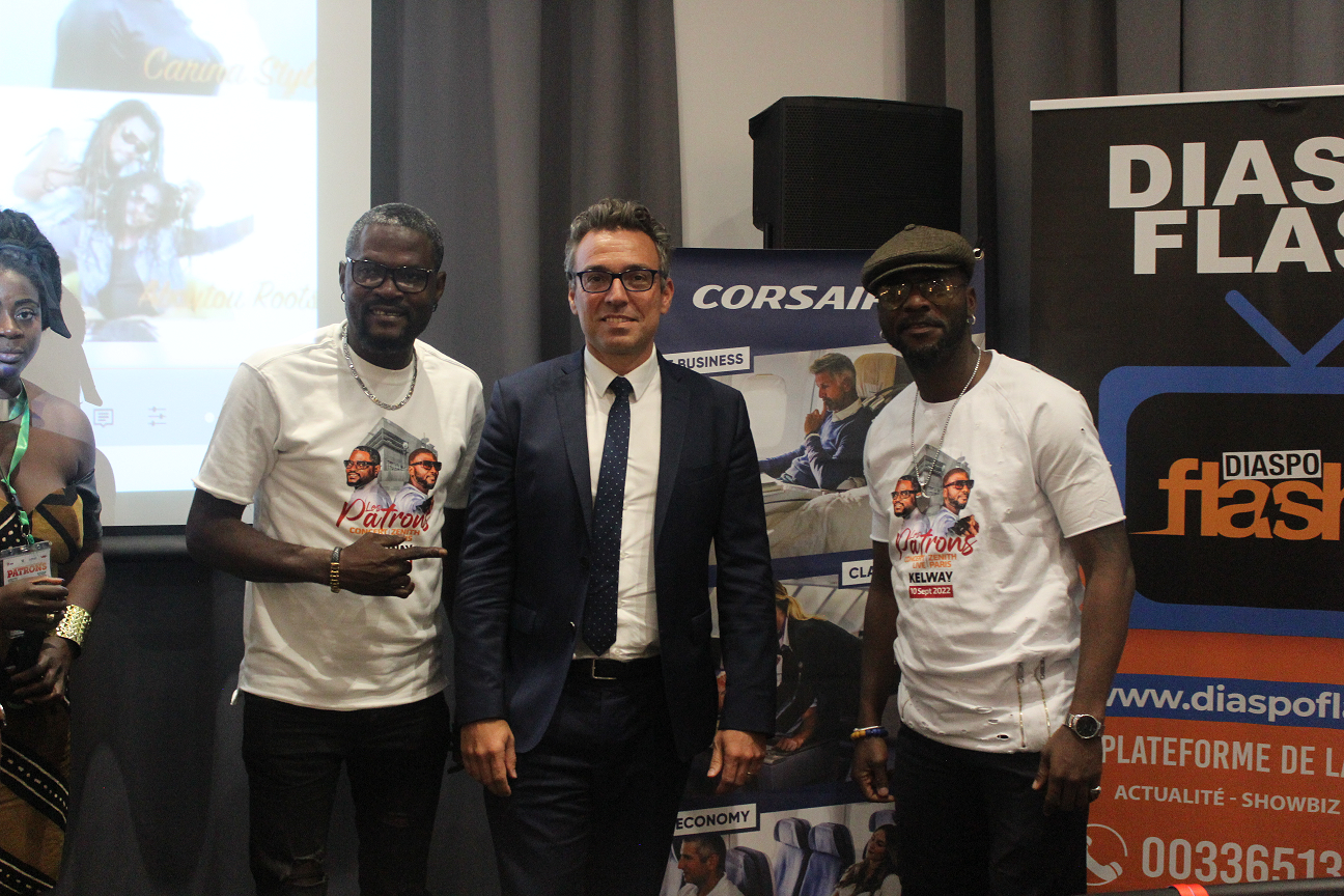 Le groupe Les Patrons et le sponsor Corsair Le groupe Les Patrons et le sponsor Corsair