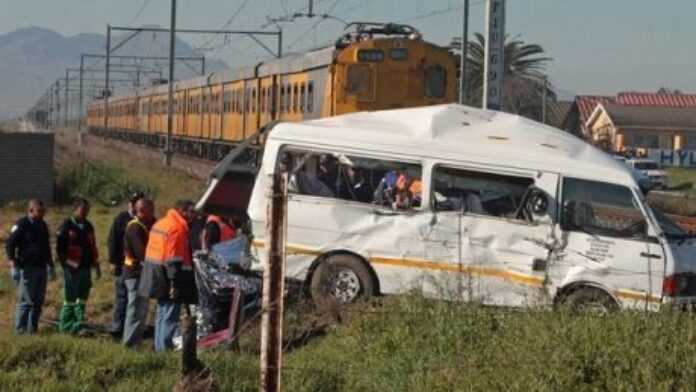 Tragédie routière en Afrique du Sud : au moins 16 enfants tués à 300 kms au nord de Durban